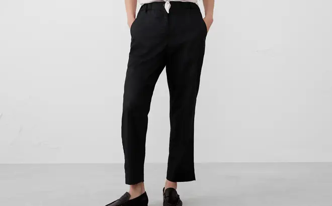 Banana-Republic-Factory-Linen-Blend-Pant.webp