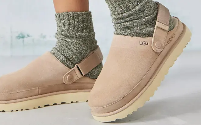 UGG Women’s Goldenstar Clogs