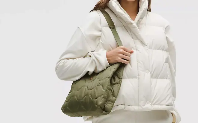 Lululemon Quality Pleasures Shoulder Bag Mini 5L