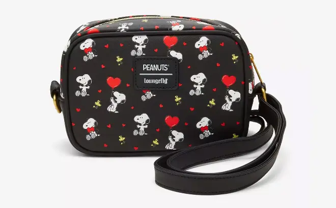 Loungefly Peanuts Snoopy Crossbody Bag