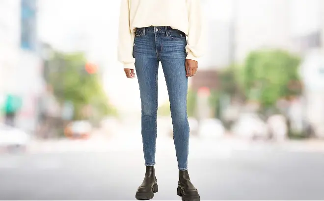 Levi’s Women’s 711 Skinny Jeans 