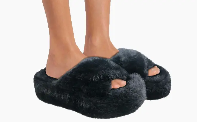 Women’s Faux Fur Platform X-Band Slippers 