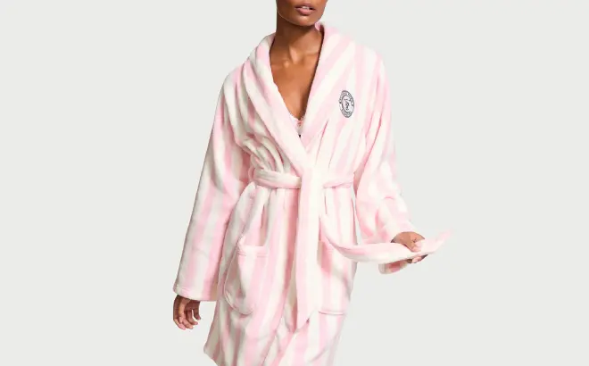 Victoria’s Secret Women’s Cozy Robe 